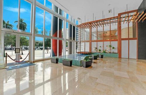 Luxury Apartment with Ocean and Park Views in Downtown Miami - Foto 36