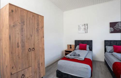 Serviceroom24 - Space in Oberhausen WLAN - Smart-TV - 24-7 Check-in und Küche - Foto 5