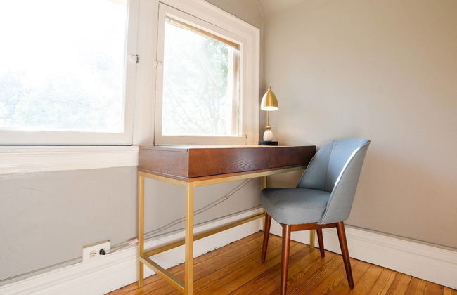 The Modern Couple's Getaway Loft With Private Balcony - Foto 4