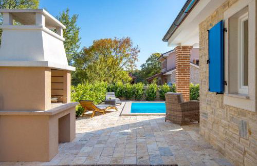 Romantic villa with pool, surrounded by nature - ID 2507 - by TRAVELER tourist agency Krk - Foto 19