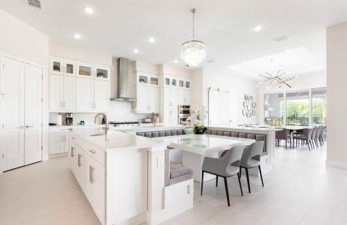 Rent this Luxury 5 Star Mansion on Reunion Resort and Spa Orlando Mansion 6283 - Foto 1