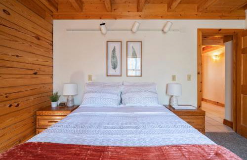 Creekwood Chalet - Hocking Hills with Hot Tub and Near Hiking - Foto 22