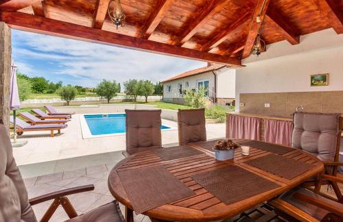 Villa Viktoria poll&garden view - Foto 3