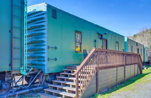 Family Boxcar Unit with Views! 13 Mi to Mt Rainier - Photo 15