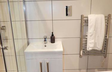 Urban View Apartment - Sleeps 6 - Foto 36