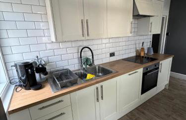 Canford Cliffs Apartment - Photo 14