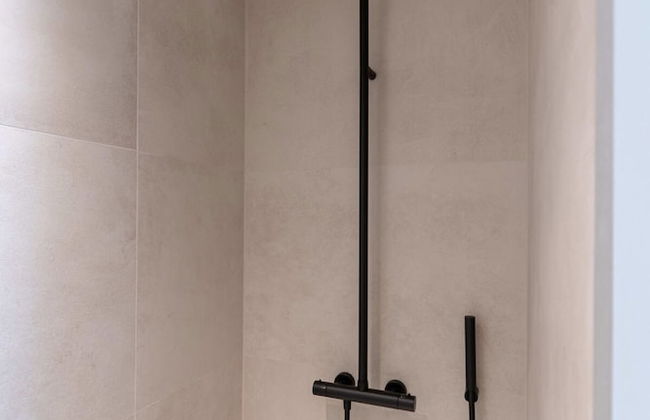 Stunning Apartment on top Location With Parking - Foto 25