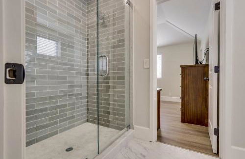 5 Bedroom plus loft room, 3 Bath home - Photo 42