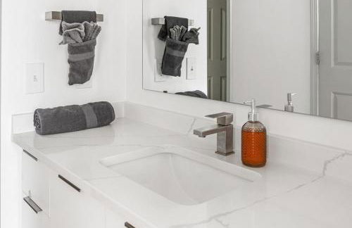 Carolina Blue - Stunning Views, Free Parking and WiFi - Foto 32