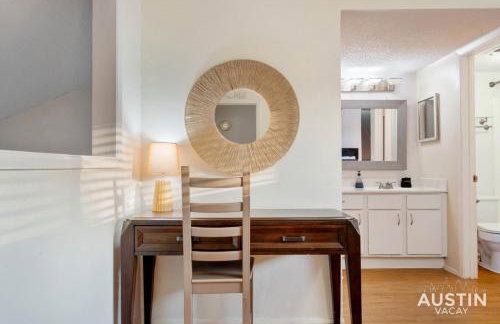 Waterfront Loft w Park View with Pool and Dock Access - Foto 22