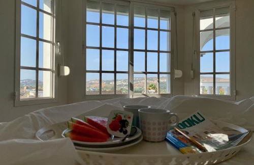 Villa with a big garden and heated pool - Photo 21