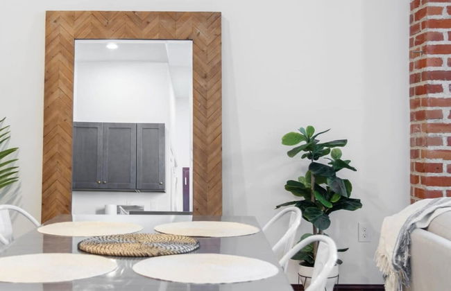 Sosuite 2BR Penthouse w W D Gym On-site Bar - Foto 9