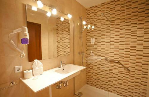 Apartamentos Cristina - Foto 26
