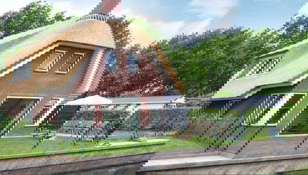 Villa in Friesland With Waterfront Garden - Foto 1, Imagem principal