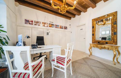 SUNce Palace Apartments with free offsite parking - Foto 14