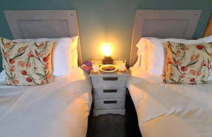 Druids Cottage a cosy 2 bedroom Cottage within a 5 minute drive from Cannock town centre - Foto 27