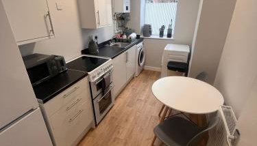 2 Bed Ground Floor Apt - outdoor access in Strood F2 - Foto 5
