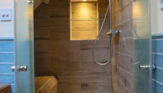 St Margaret's Steps Luxury apartment sleeps 8 - Foto 3, Shower