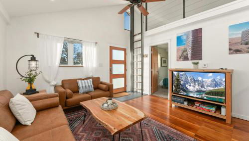 Vibrant Downtown Bungalow – Walk Everywhere! - Foto 2