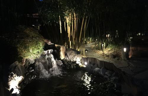 Santana Row Garden Retreat Private Executive Residence with Koi Pond and Waterfall Walk to Santana Row Valley Fair Dining and Shopping Private Entrance - Photo 39