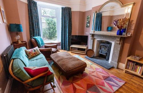 CLIFTON BANK - Characterful & Cosy Home in Buxton, Peak District - Photo 4