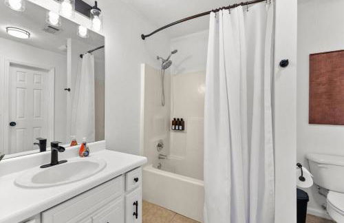 The Chestle House - Updated Ranch with 3 King Beds - Foto 12