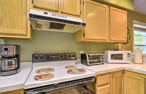 Aberdeen Club Golf Retreat, Short Drive to Beach! - Photo 11