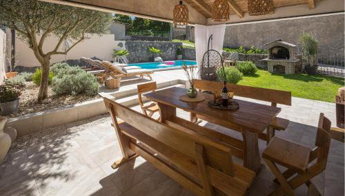 Beautiful Home In Brest Pod Uckom - Foto 3