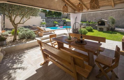 Beautiful Home In Brest Pod Uckom - Foto 3