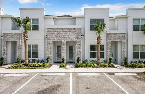 Trendy Thematic 3BR Townhouse with Private Pool - Foto 36