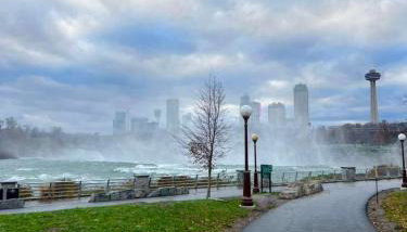 Beautiful 4Bedroom Retreat Close to Niagara Falls Your Home Away from Home - Foto 4