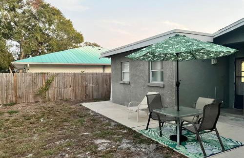 5 Min to Siesta Key Beach Spacious 2BR Getaway - Foto 9