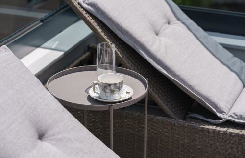 "Golden Sky"Rooftop Pool Villa - Photo 53