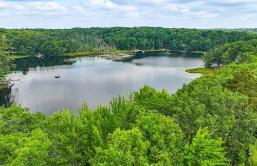 Lakefront Home with Private Beach in Rhinelander! - Foto 33