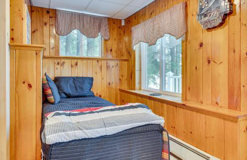 Lakefront Home with Seasonal Dock in Limerick! - Foto 21