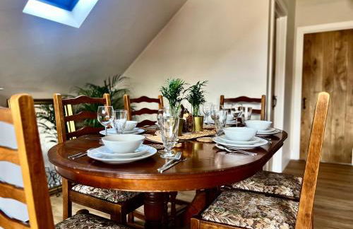 Cosy Hampshire Barn Getaway, Large garden alongside a stunning river - Fire Pit, BBQ, Outdoor seating - Country walks & Pubs - Foto 5