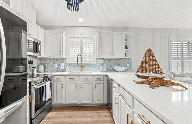 Sunshine House! 3BR 2BA Sleeps 9! Your Perfect Retreat for Comfort and Style - Foto 12