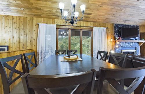 Updated Duplex with Mountain & Filtered Water View - Foto 39