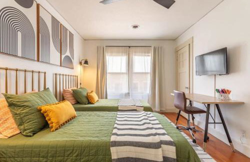 Charming 1920s Hermosa Bungalow Steps from The Strand - Foto 26