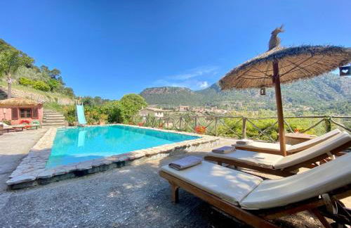 Fabulous Rustic Villa Set On Mountain With Unique Views - Foto 8