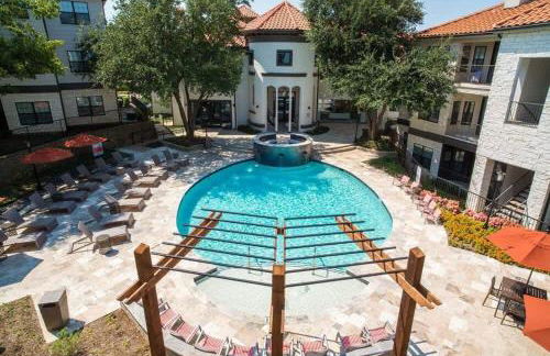 Boulevard Stays 1BR King Suite Pool Gym & Parking 01 - Foto 2