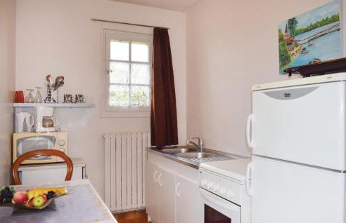 1 Bedroom Awesome Home In Penvénan - Foto 2