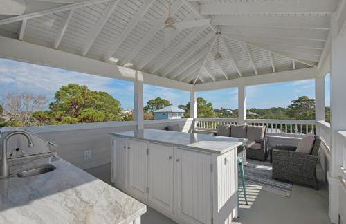 Golf Cart, 3 King Beds, Covered Rooftop Area, Half Mile to Beach! - Foto 37