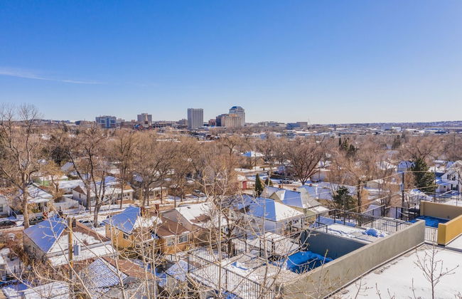 Modern Rooftop Patio New-build Townhome in COS - Foto 34