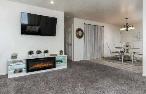 Cozy Three Bedroom Home - Foto 22