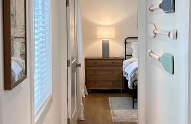 Sleeps 10, Approx 1 Mile to the Beach, Fully Renovated in 2025 - Foto 10