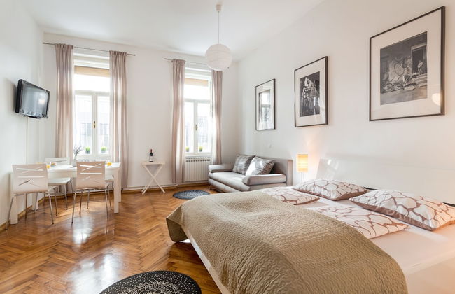 Downtown Zagreb Apartments - Photo 6