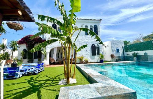 GATU Villa Lurberri, piscina privada, Parking, jardines -Mayores de 25 años y familias " - Foto 61