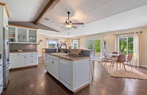 Castoro Cellars Hive and Hivette Wine Stay, Groups - Foto 60