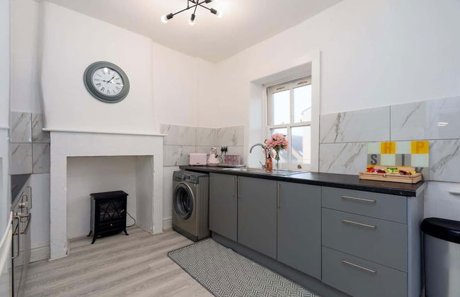 Cosy Cottage - Sleeps 6, Parking & Pet Friendly! - Foto 8